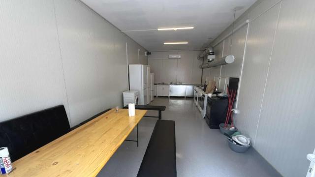 Soba, Izdavanje, 320m2, Dobanovci, Surčin, Marsala Tita 219