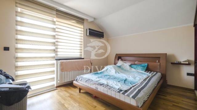 Kuća, Petosoban i veći, Prodaja, 274m2, Dinarska