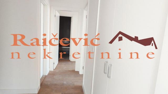 Stan, Trosoban, Prodaja, 80m2, Beograd na vodi, Savski venac, Kraljice Drage Obrenovic