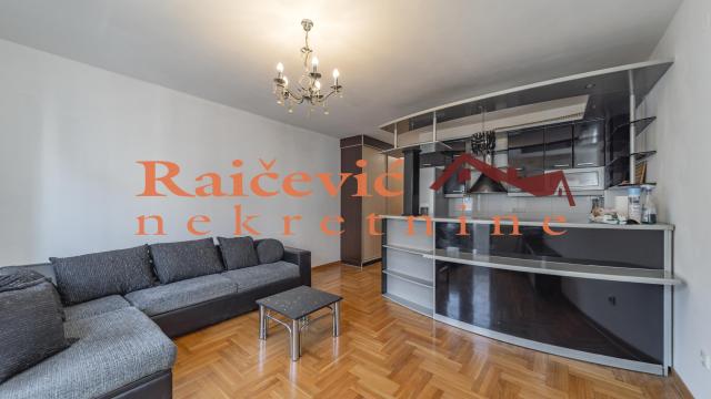 Stan, Dvoiposoban, Prodaja, 57m2, Crveni krst, Vračar, Gajeva