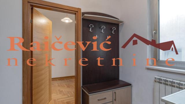 Stan, Dvoiposoban, Prodaja, 57m2, Crveni krst, Vračar, Gajeva