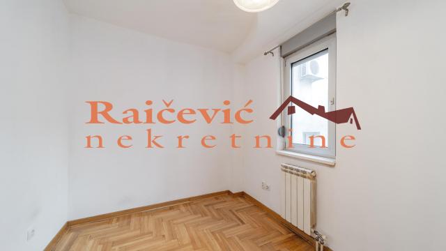 Stan, Dvoiposoban, Prodaja, 57m2, Crveni krst, Vračar, Gajeva