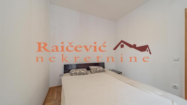 Stan, Dvoiposoban, Prodaja, 57m2, Crveni krst, Vračar, Gajeva