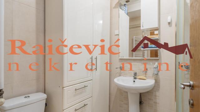 Stan, Dvoiposoban, Prodaja, 57m2, Crveni krst, Vračar, Gajeva