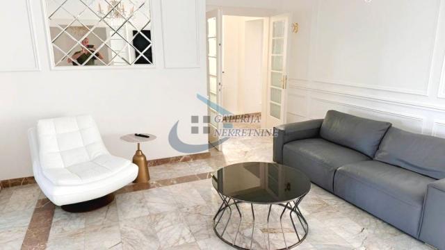Poslovni prostor, Izdavanje, 180m2, Centar, Savski venac, Savski trg