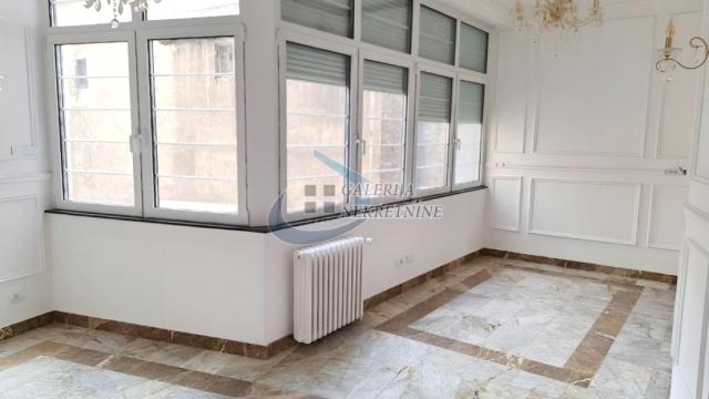 Poslovni prostor, Izdavanje, 180m2, Centar, Savski venac, Savski trg