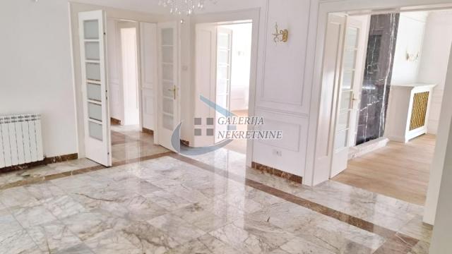 Poslovni prostor, Izdavanje, 180m2, Centar, Savski venac, Savski trg