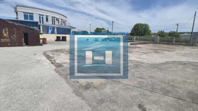 Poslovni prostor, Izdavanje, 360m2, Zmič, Gradska lokacija, Paraćin