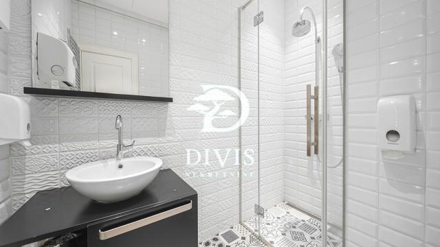 Kuća, Petosoban i veći, Prodaja, 500m2, Koste Jovanovića
