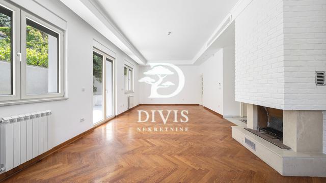 Kuća, Petosoban i veći, Prodaja, 500m2, Koste Jovanovića