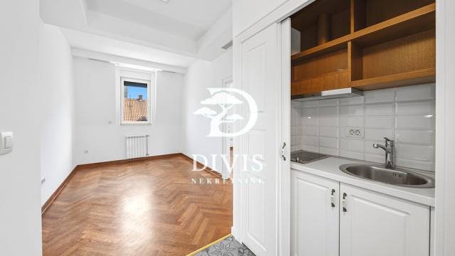 Kuća, Petosoban i veći, Prodaja, 500m2, Koste Jovanovića