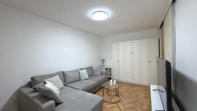 Stan, Jednoiposoban, Izdavanje, 41m2, Grčića Milenka
