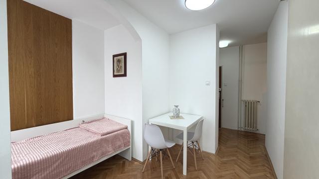 Stan, Jednoiposoban, Izdavanje, 41m2, Grčića Milenka