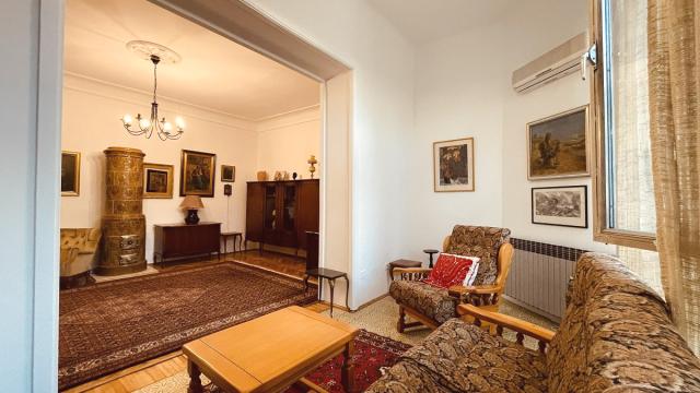 Stan, četvorosoban, Izdavanje, 139m2, Palmotićeva