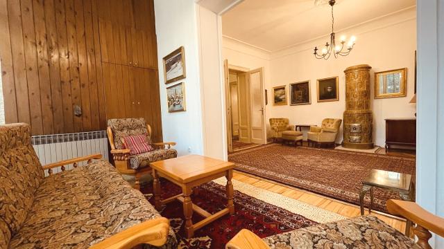 Stan, četvorosoban, Izdavanje, 139m2, Palmotićeva