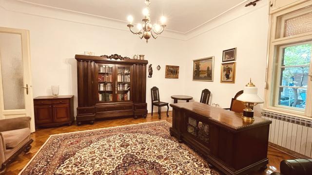 Stan, četvorosoban, Izdavanje, 139m2, Palmotićeva