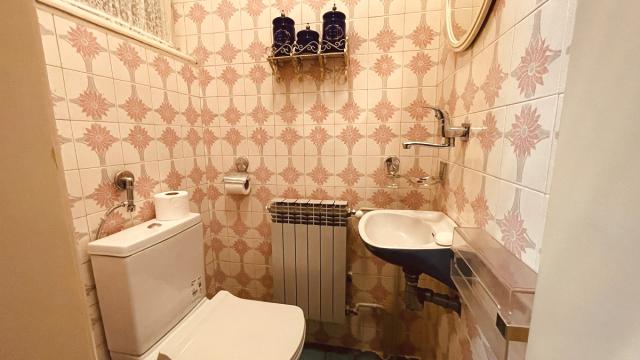 Stan, četvorosoban, Izdavanje, 139m2, Palmotićeva