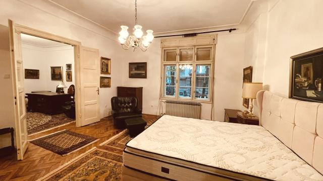 Stan, četvorosoban, Izdavanje, 139m2, Palmotićeva