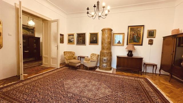 Stan, četvorosoban, Izdavanje, 139m2, Palmotićeva