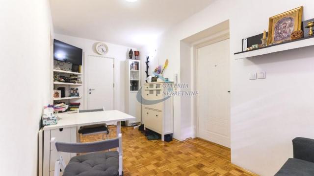 Stan, Dvoiposoban, Prodaja, 44m2, Trg Nikole Pašića, Stari grad, Dečanska