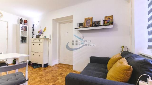 Stan, Dvoiposoban, Prodaja, 44m2, Trg Nikole Pašića, Stari grad, Dečanska