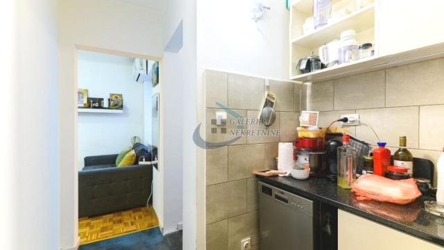 Stan, Dvoiposoban, Prodaja, 44m2, Trg Nikole Pašića, Stari grad, Dečanska
