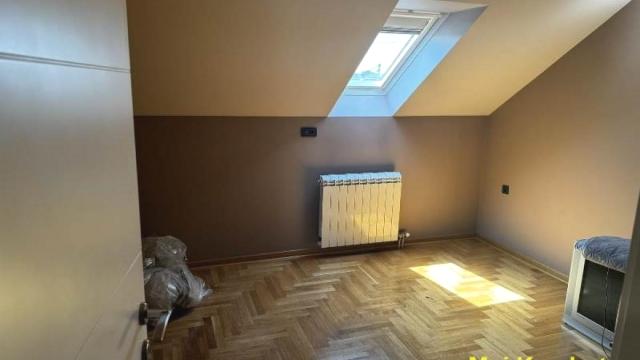 Stan, četvorosoban, Izdavanje, 200m2, Novi Železnik, Čukarica, Stevana Filipovića