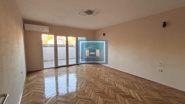 Stan, Trosoban, Prodaja, 107m2, Centar, Gradska lokacija, Jagodina