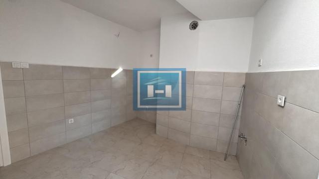 Poslovni prostor, Prodaja, 74m2, Centar, Gradska lokacija, Jagodina