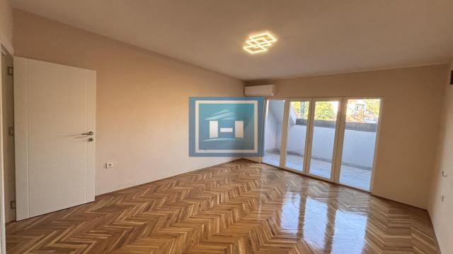 Poslovni prostor, Prodaja, 74m2, Centar, Gradska lokacija, Jagodina