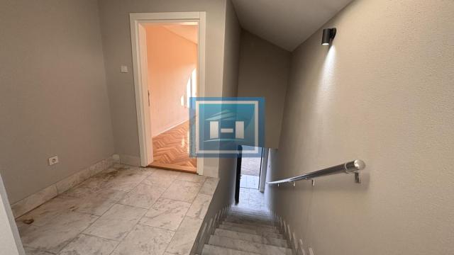 Poslovni prostor, Prodaja, 74m2, Centar, Gradska lokacija, Jagodina