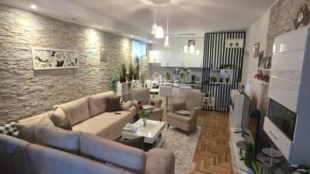 Stan, Dvosoban, Prodaja, 66m2, Selenča, Gradska lokacija, Sombor