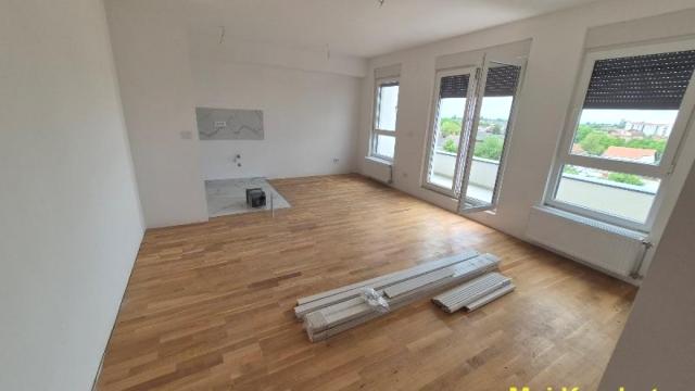 Stan, Trosoban, Prodaja, 71m2, Širi centar, Gradska lokacija, Karađorđeva