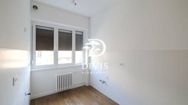Stan, Trosoban, Prodaja, 92m2, Krunska