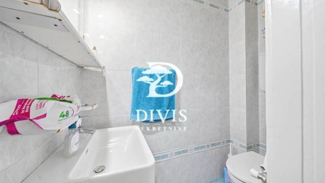 Stan, četvorosoban, Prodaja, 105m2, Cara Uroša