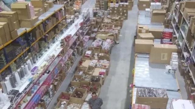 Poslovni prostor, Jednosoban, Izdavanje, 1000m2, Ledine, Novi Beograd, Surcinska