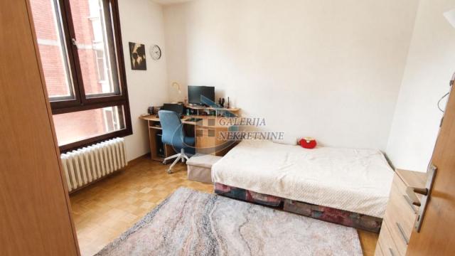 Stan, Troiposoban, Prodaja, 95m2, Labudovo brdo, Rakovica, Gočka