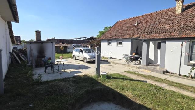 Kuća, četvorosoban, Prodaja, 175m2, Doroslovo, Okolno mesto, Sombor
