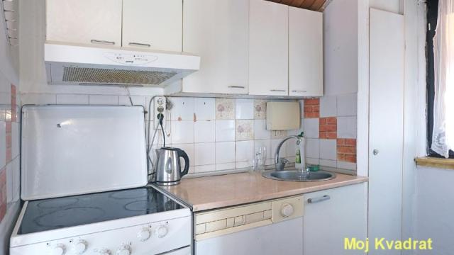 Stan, četvorosoban, Prodaja, 83m2, Cerak vinogradi, Čukarica, Cerski venac