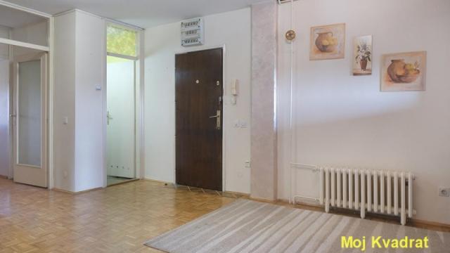 Stan, četvorosoban, Prodaja, 83m2, Cerak vinogradi, Čukarica, Cerski venac