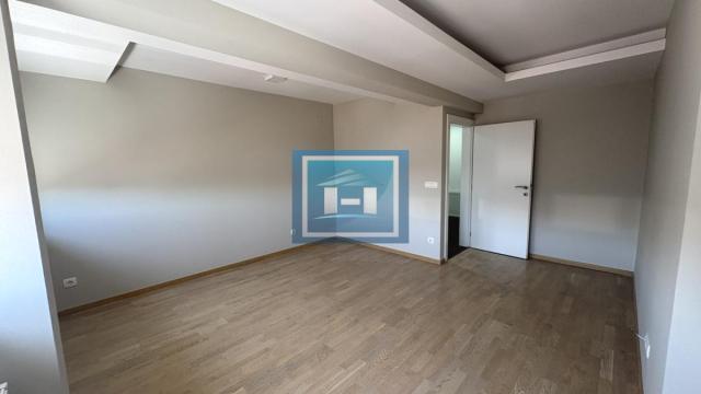 Stan, Petosoban, Prodaja, 153m2, Centar, Gradska lokacija, Jagodina