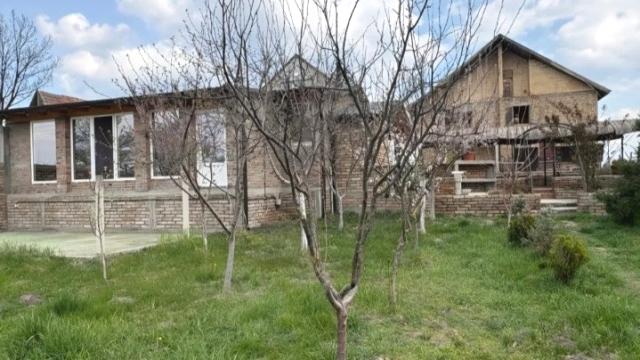 Kuća, Trosoban, Prodaja, 160m2, Perlez, Okolno mesto, Beogradski put