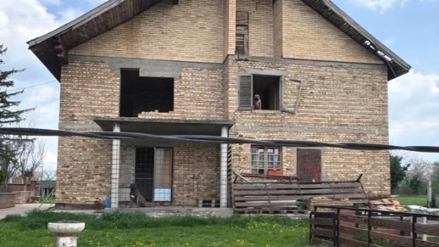 Kuća, Trosoban, Prodaja, 160m2, Perlez, Okolno mesto, Beogradski put