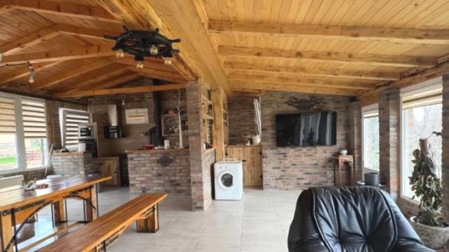 Kuća, Trosoban, Prodaja, 160m2, Perlez, Okolno mesto, Beogradski put