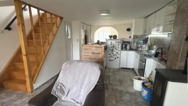 Kuća, Trosoban, Prodaja, 160m2, Perlez, Okolno mesto, Beogradski put