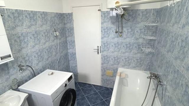 Stan, Trosoban, Izdavanje, 85m2, Zabrđanska