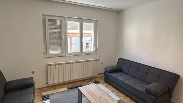 Stan, Trosoban, Izdavanje, 85m2, Zabrđanska
