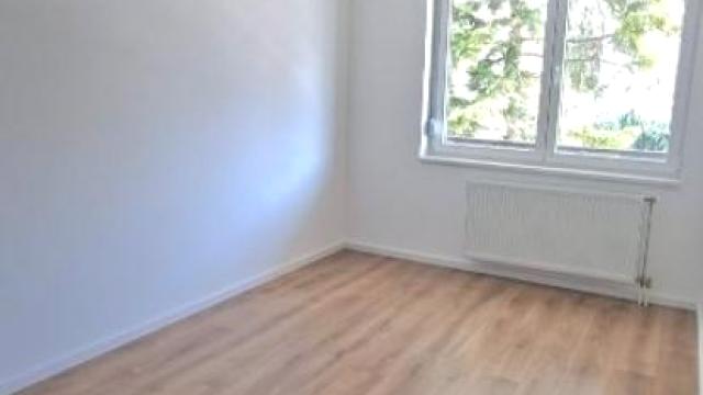 Stan, četvorosoban, Prodaja, 95m2, Sremčica, Čukarica, Brusnička