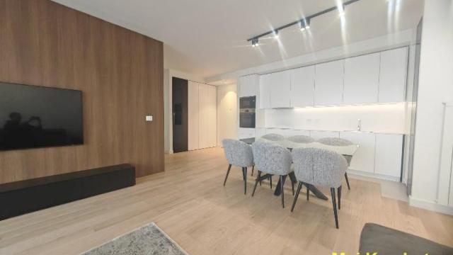 Stan, četvorosoban, Izdavanje, 120m2, Beograd na vodi, Savski venac, Luke Ćelovića Trebinjca