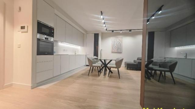 Stan, četvorosoban, Izdavanje, 120m2, Beograd na vodi, Savski venac, Luke Ćelovića Trebinjca